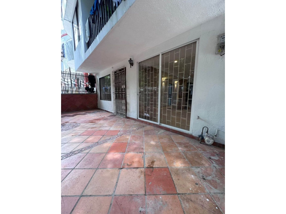 SE VENDE APARTAMENTO CON TERRAZA AMPLIA-BARRIO ALMIRANTE COLON