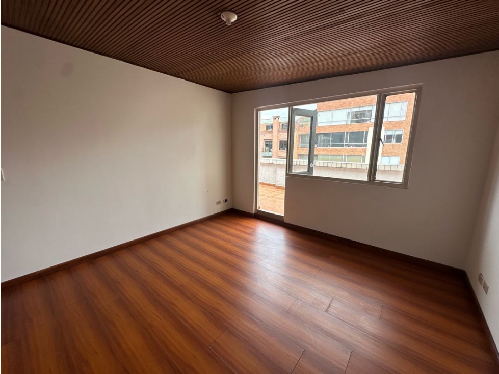OPORTUNIDAD!! VENDO APARTAMENTO PH CON TERRAZA EN CHICO NAVARRA.P