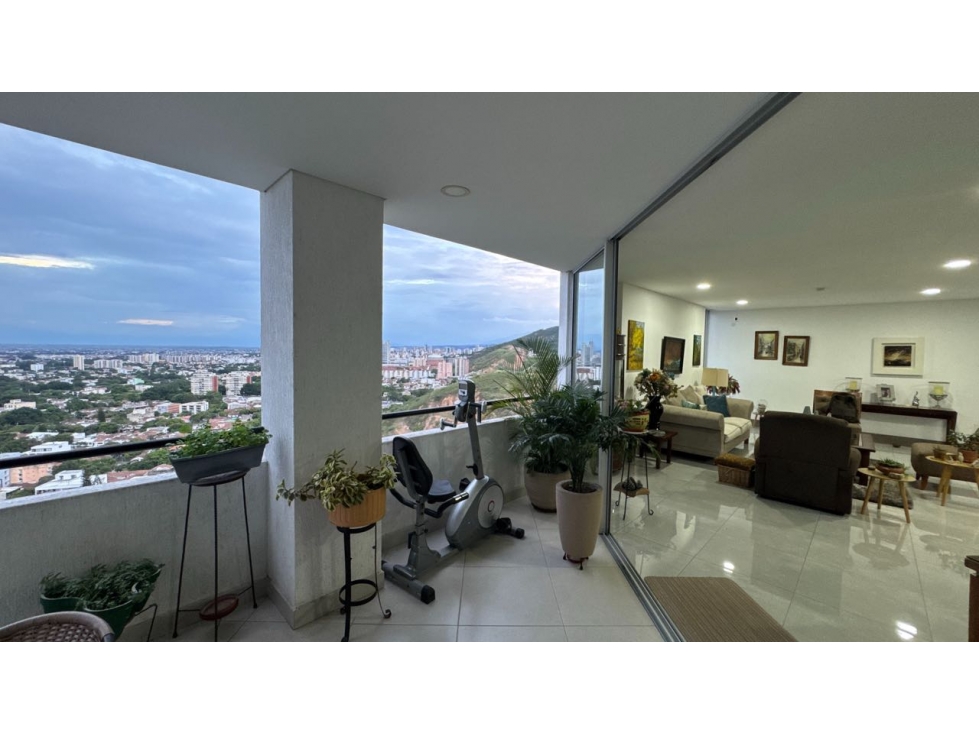 SE VENDE APARTAMENTO CON VISTA PANORAMICA MENGA CALI — foto 2