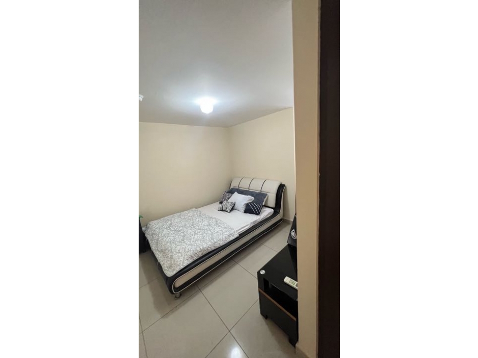 SE VENDE APARTAMENTO AMOBLADO EN CONDADO DEL REY — foto 5