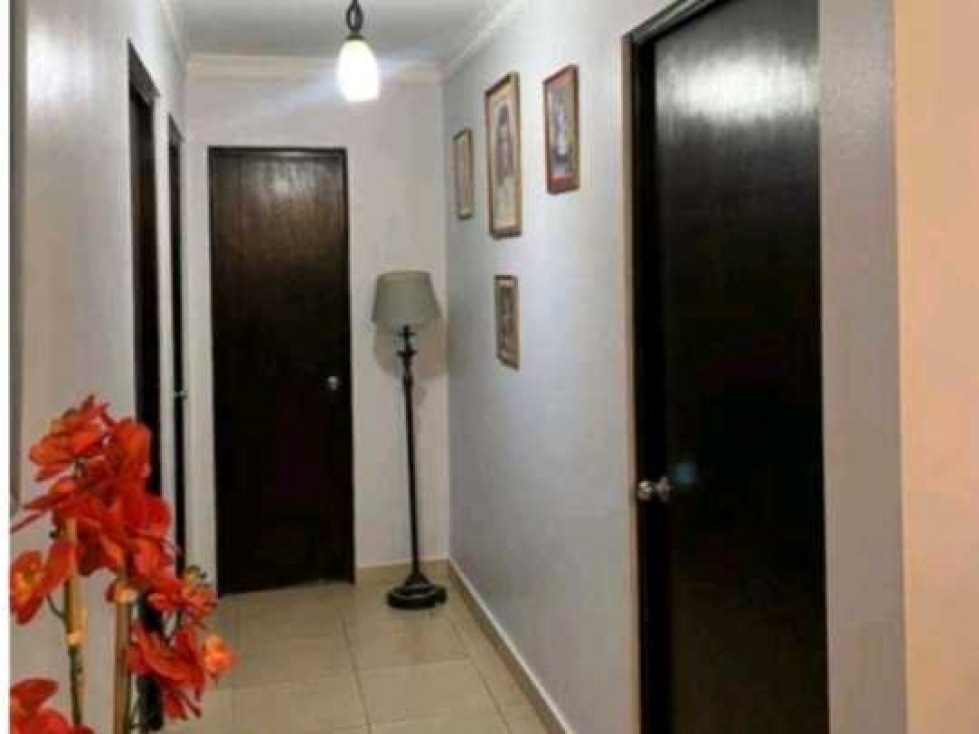 SE VENDE APARTAMENTO DE 3 REC.EN BELLA VISTA, PH BLUE PARK — foto 4