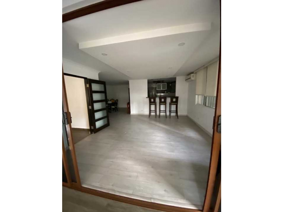 Se vende apartamento de 3 recámaras en Marbella 168 mts $210K