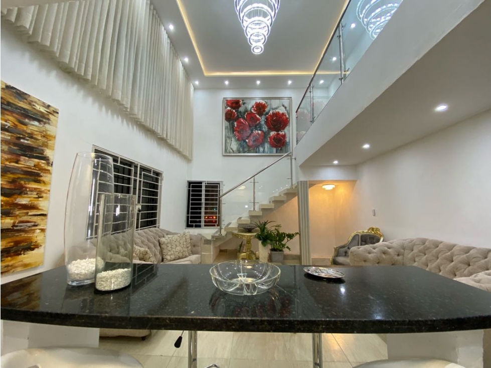 SE VENDE APARTAMENTO DE LUJO DE DOS NIVELES, BIFAMILIAR, BARRIO BOSTON — foto 2