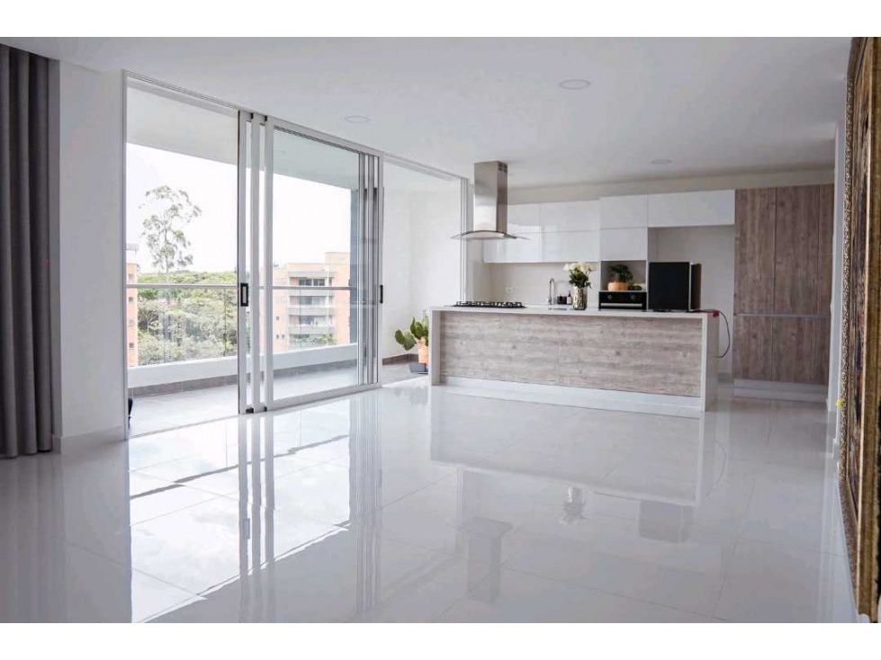 SE VENDE APARTAMENTO DE LUJO EN CIUDAD JARDIN — foto 2