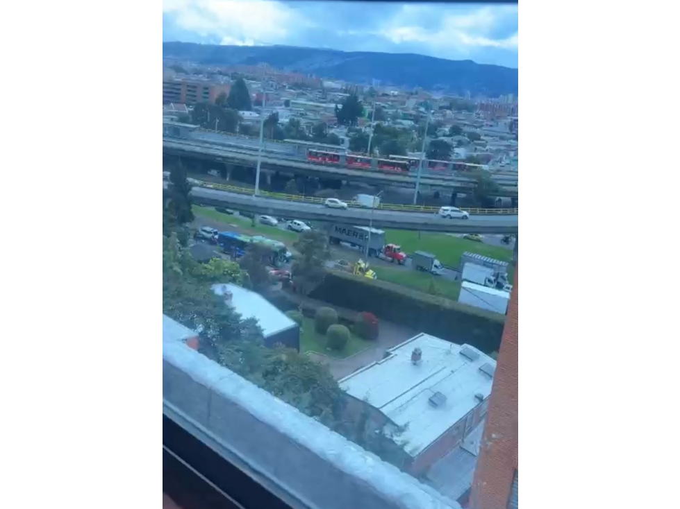 SE VENDE APARTAMENTO DÚPLEX AV. SUBA. P
