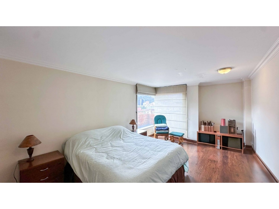 APARTAMENTO DUPLEX CON TERRAZA EN VENTA, SANTA PAULA (Molinos Norte) — foto 4