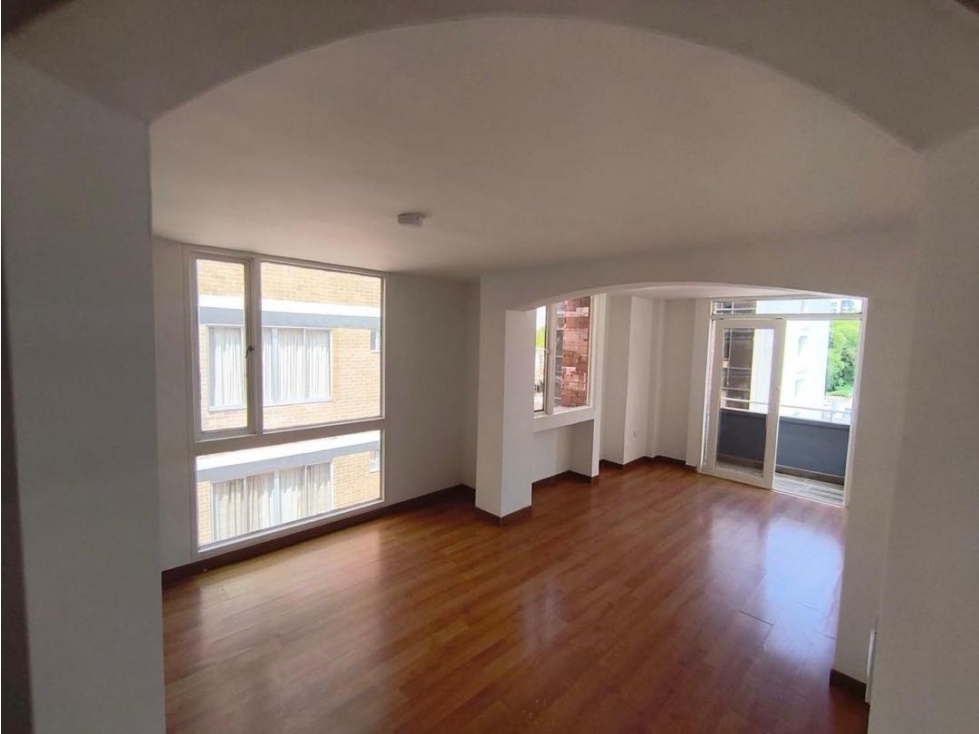 SE RENTA APARTAMENTO DUPLEX EN EL NORTE - SECTOR PROFESIONALES