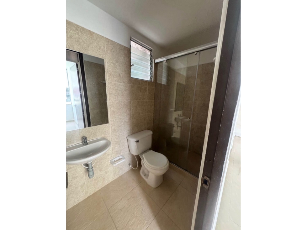Se vende apartamento en amarilo Rosablanca 2 habitaciones — foto 4