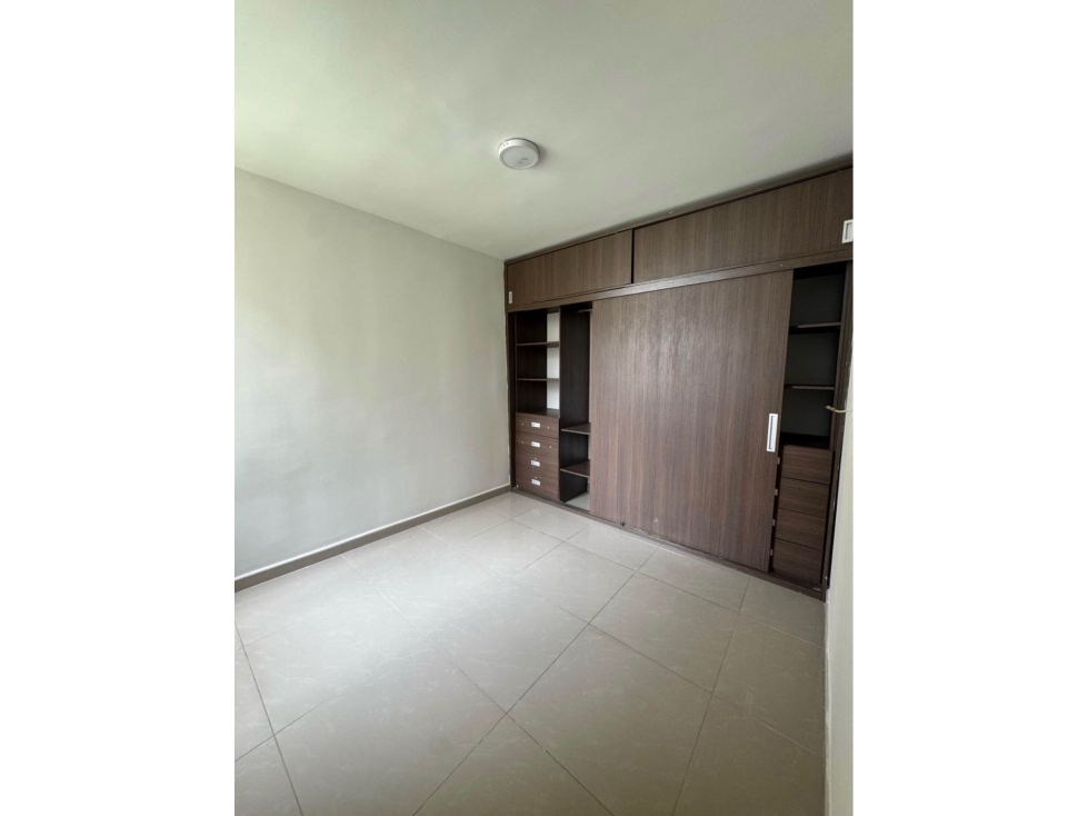 Se vende apartamento en amarilo Rosablanca 2 habitaciones — foto 5