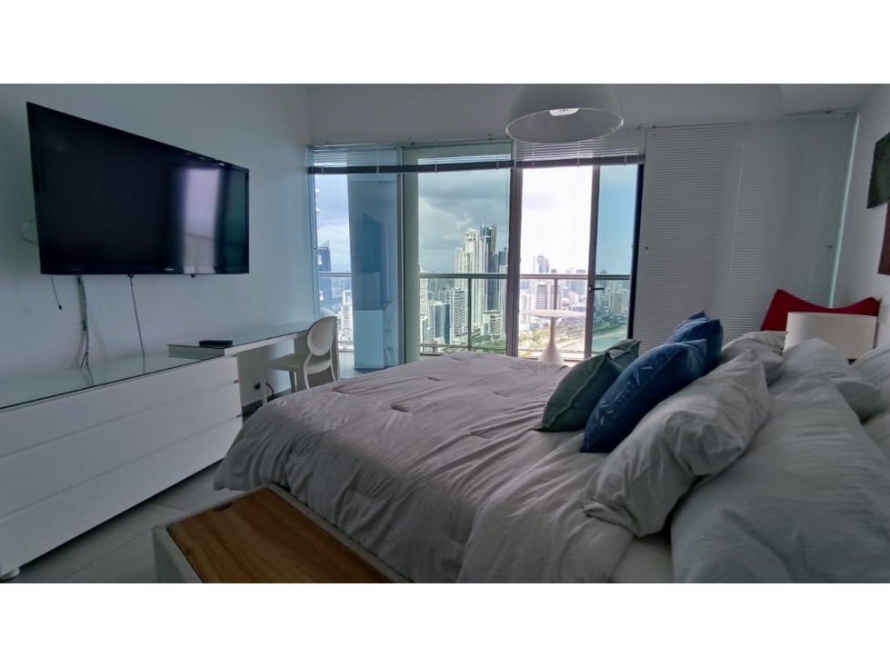 SE VENDE APARTAMENTO EN AV. BALBOA PH YACHT CLUB — foto 3