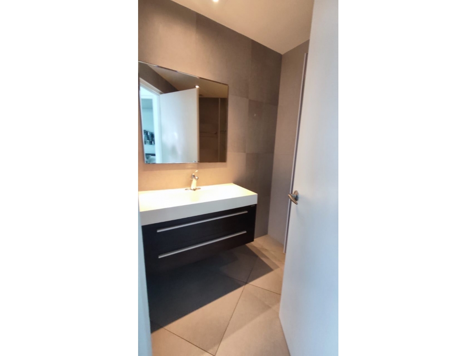 SE VENDE APARTAMENTO EN AV. BALBOA PH YACHT CLUB — foto 6