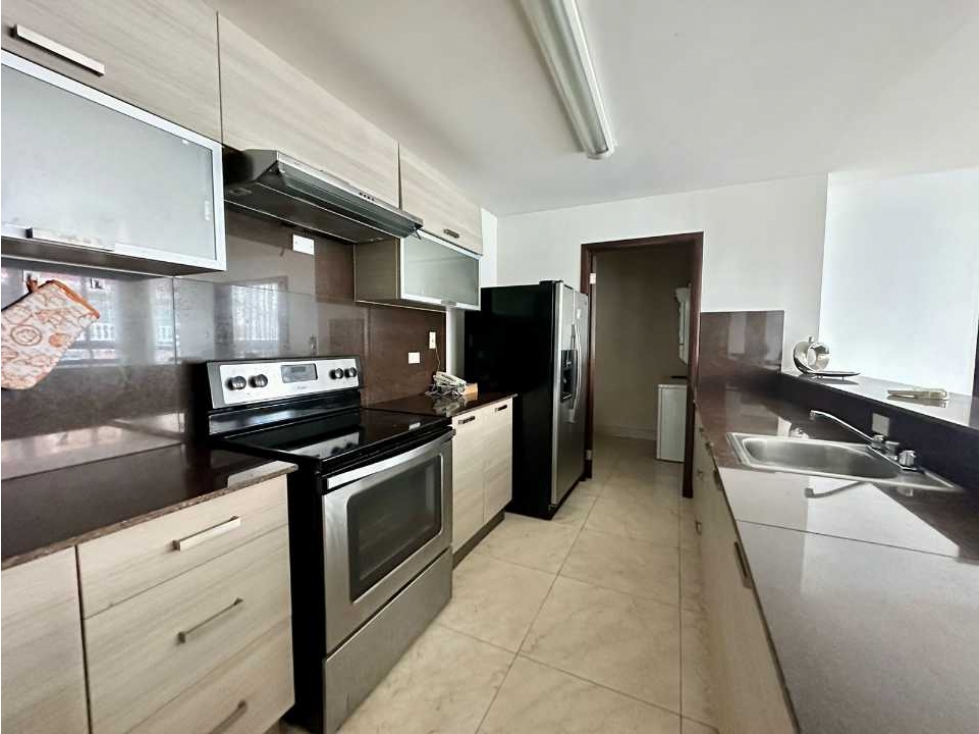 Se vende apartamento en avenida balboa de 128 mts/Ph Villas del mar — foto 3