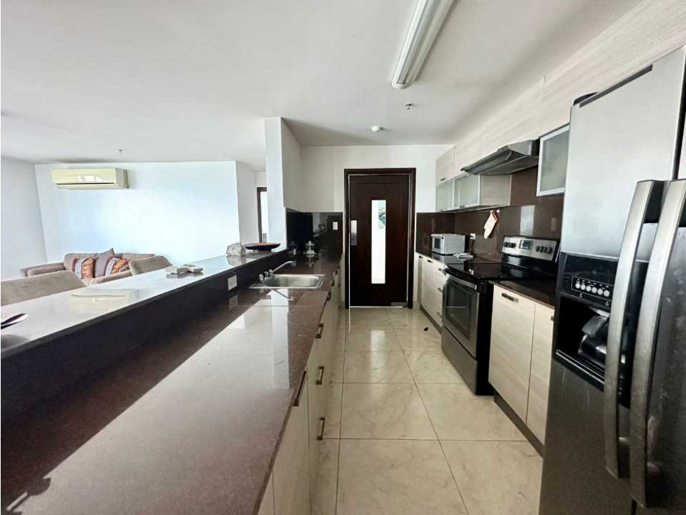 Se vende apartamento en avenida balboa de 128 mts/Ph Villas del mar — foto 4