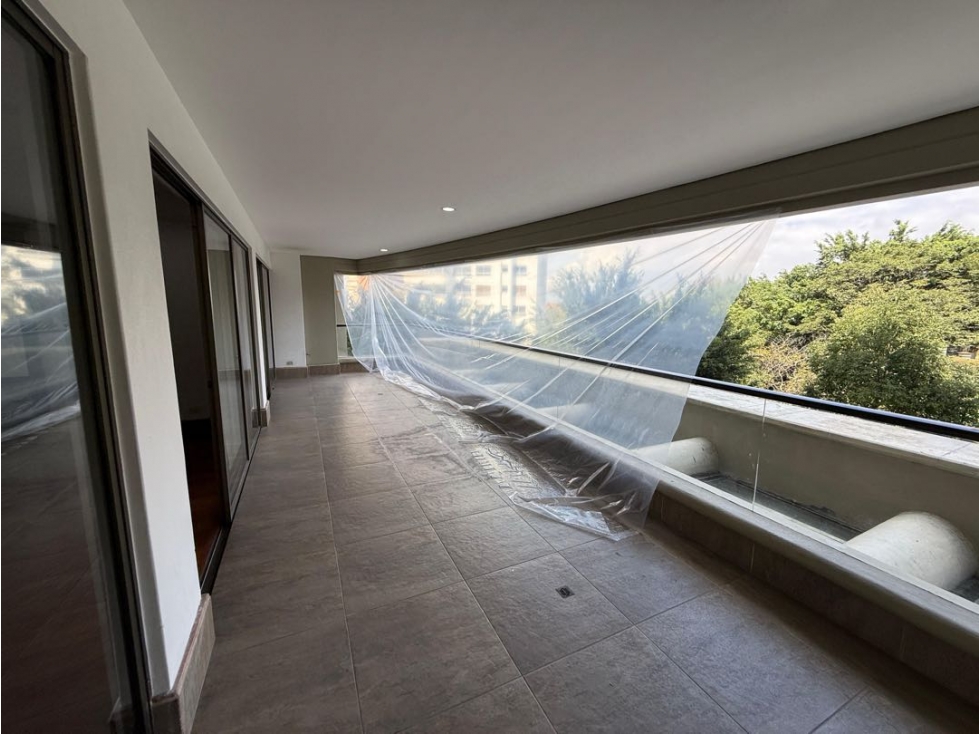 Se vende apartamento Balsos Medellín