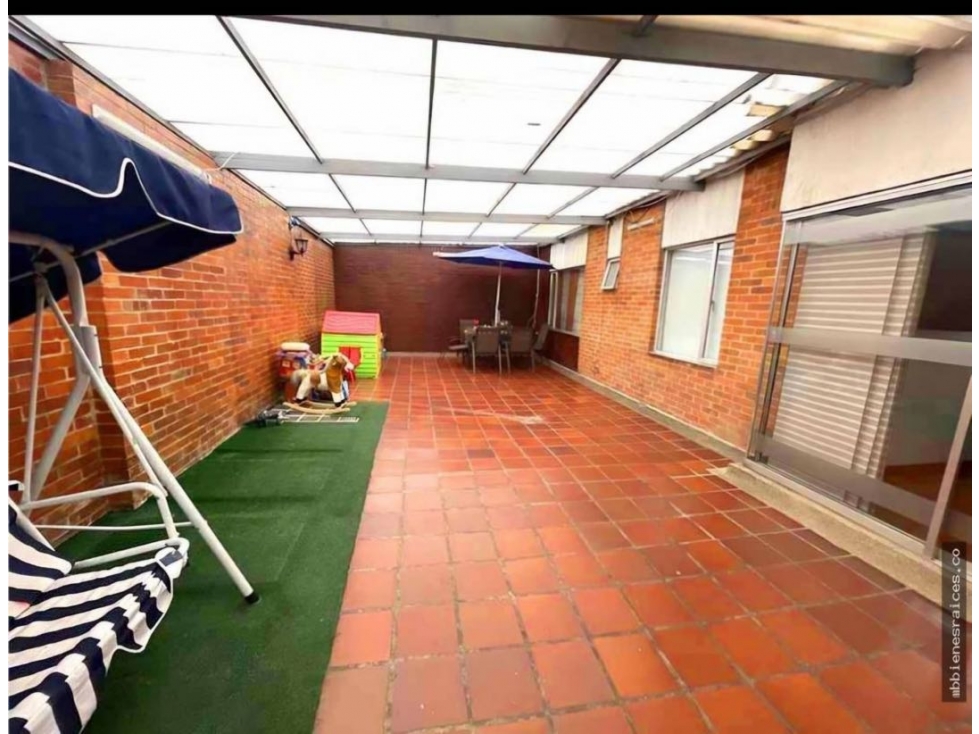 SE VENDE APARTAMENTO EN BATAN CON TERRAZA .T/P. — foto 5