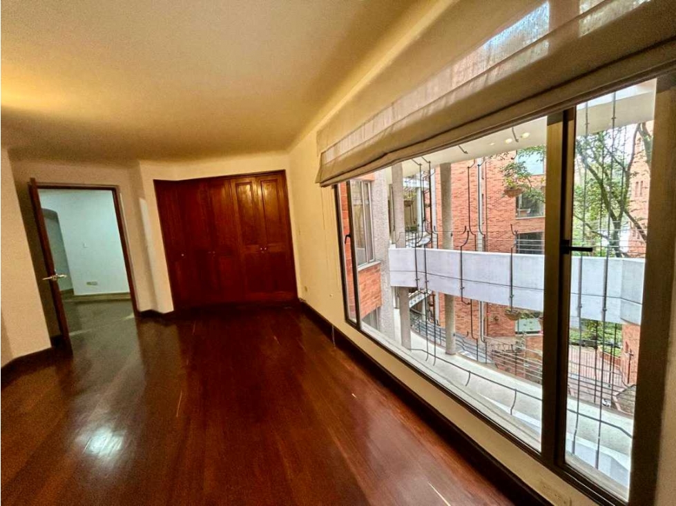 SE VENDE APARTAMENTO EN BOGOTA ROSALES — foto 2
