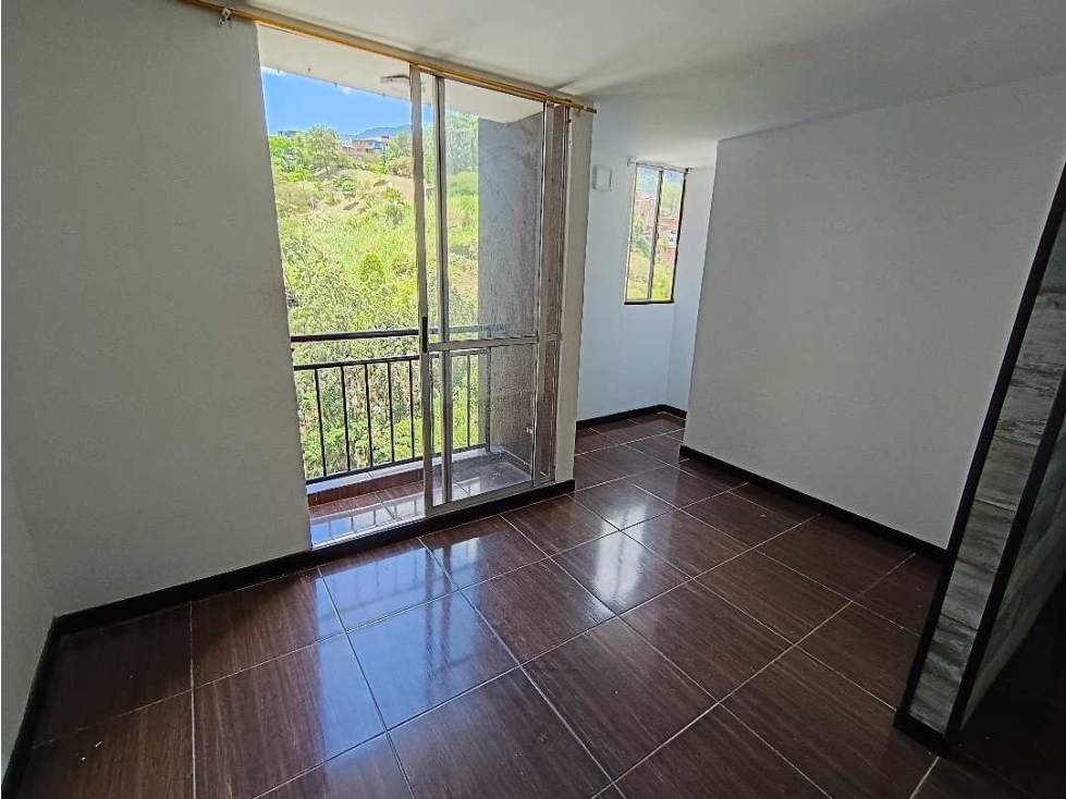 Se Vende apartamento en Calasanz — foto 4