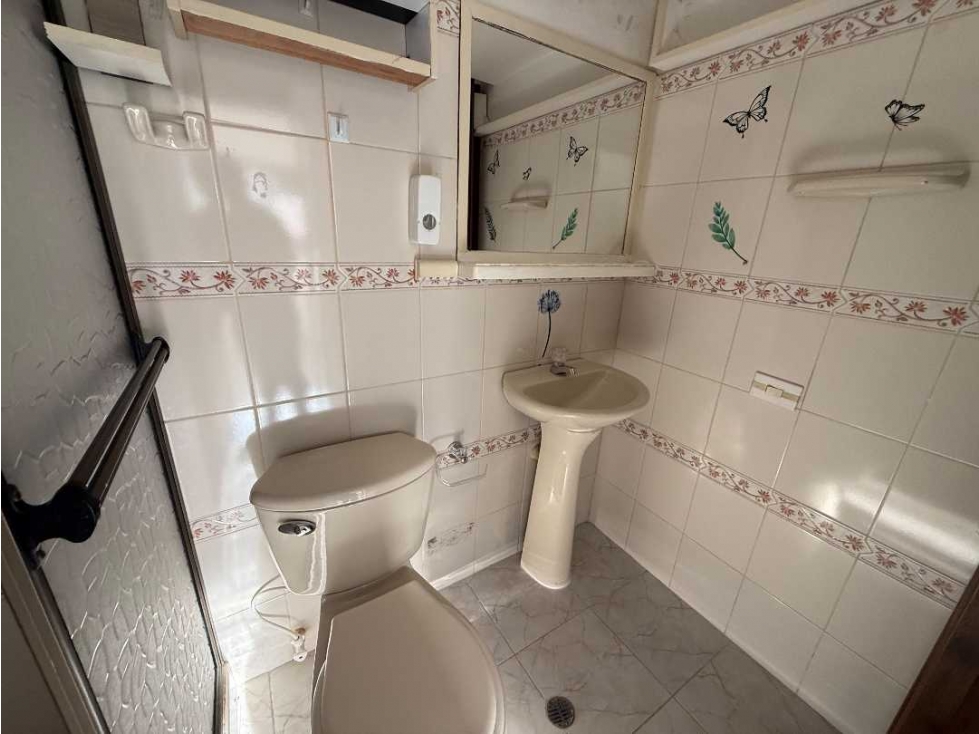 Se Vende apartamento en calasanz — foto 6
