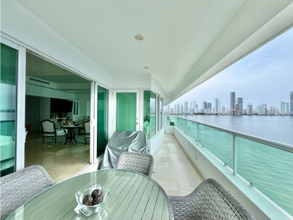 SE VENDE APARTAMENTO EN CASTILLOGRANDE FRENTE A LA BAHIA — foto 4