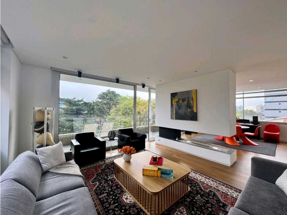 SE VENDE APARTAMENTO EN CHICO NORTE 155M2 BALCON 12M2