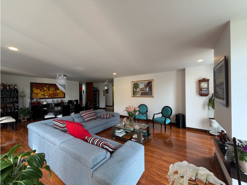 SE VENDE APARTAMENTO EN CHICO NORTE 320M2 BALCONES — foto 3
