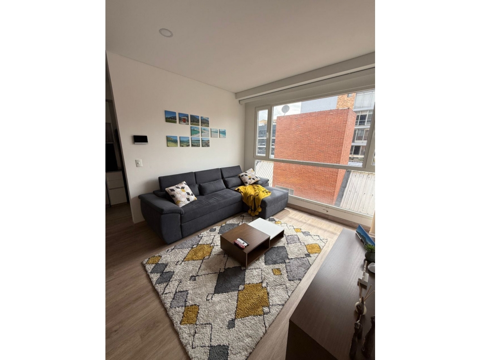 SE VENDE APARTAMENTO EN CHICO. A
