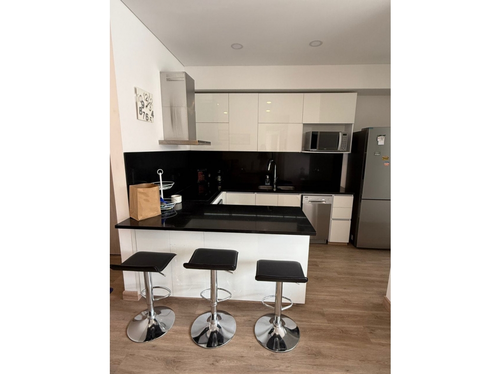 SE VENDE APARTAMENTO EN CHICO. A — foto 2