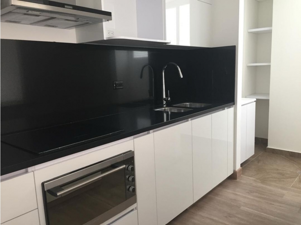 SE VENDE APARTAMENTO EN CHICO. A — foto 3