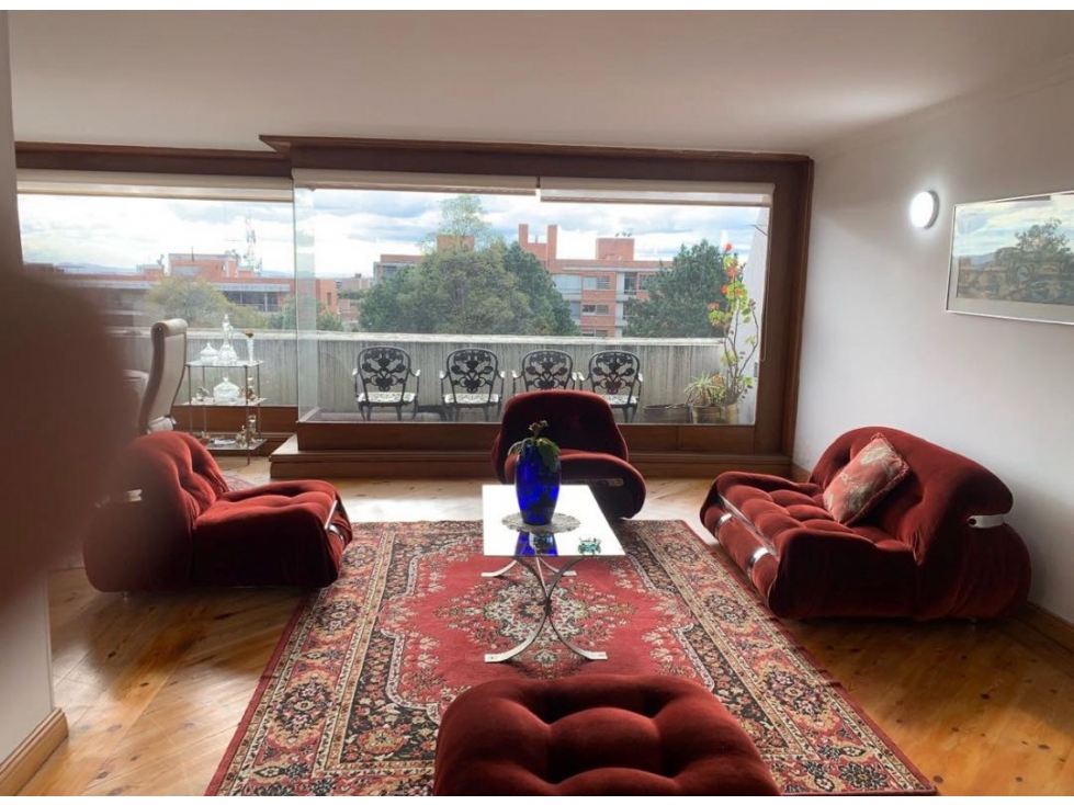 SE VENDE APARTAMENTO CON BALCÓN EN CHICO.A