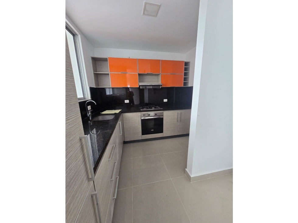 Se vende apartamento en chipichape con terraza — foto 2