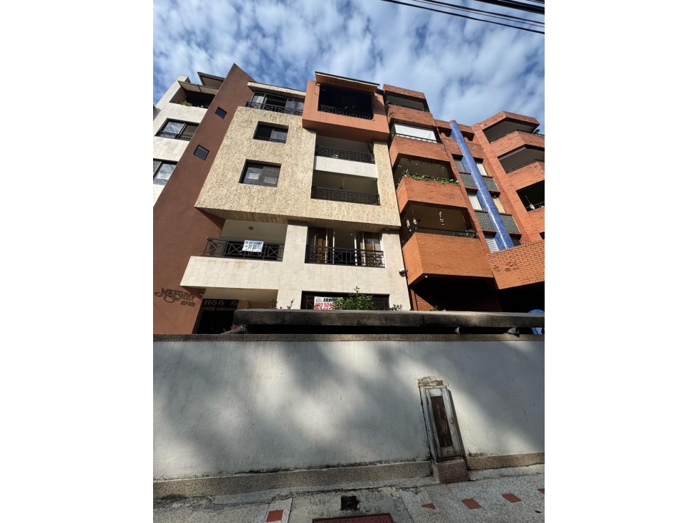 SE VENDE APARTAMENTO EN CIUDAD JARDIN PISO 2 - REMODELADO (YV)