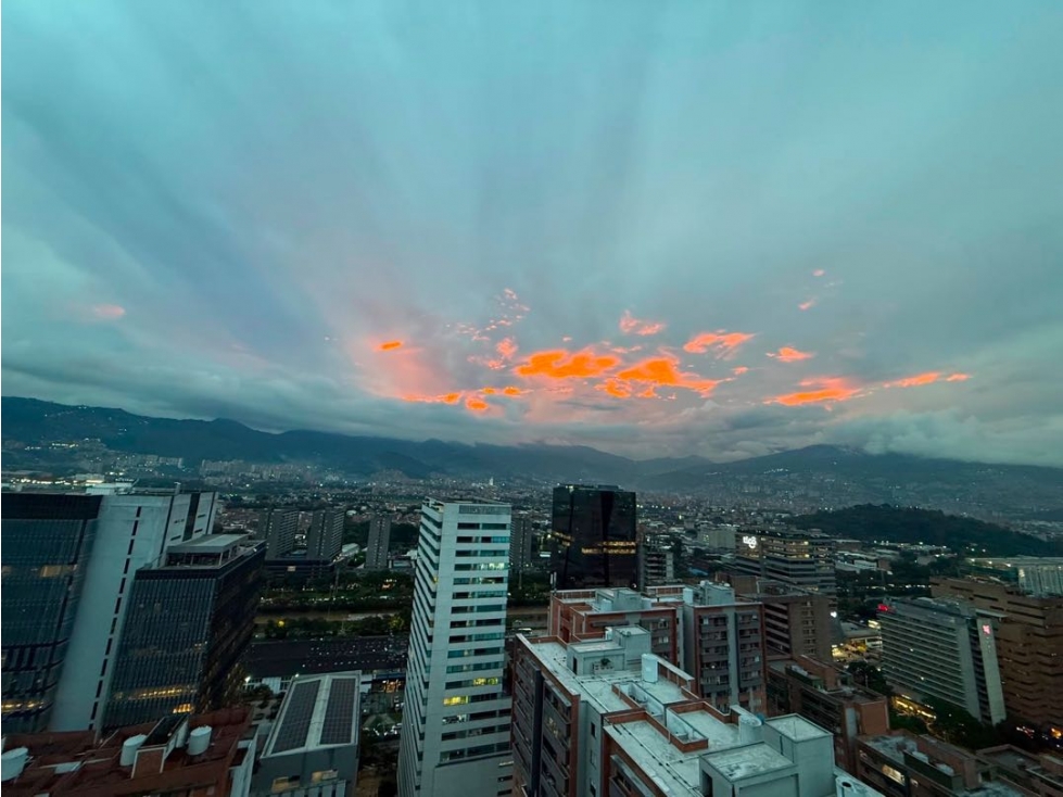 SE VENDE APARTAMENTO EN CIUDAD DEL RIO PISO ALTO