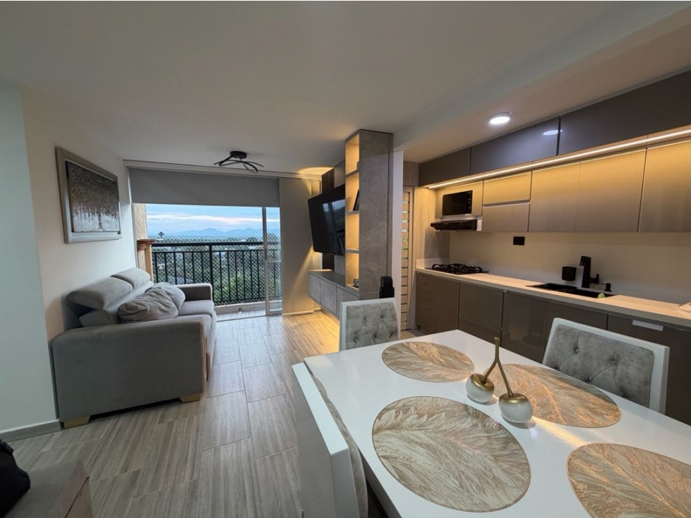 SE VENDE APARTAMENTO EN CONDINA PISO 8 - 2