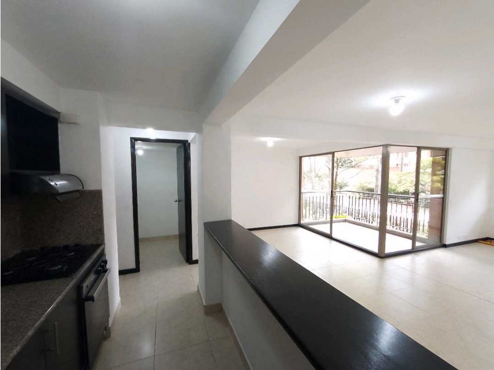 SE VENDE APARTAMENTO EN CONQUISTADORES