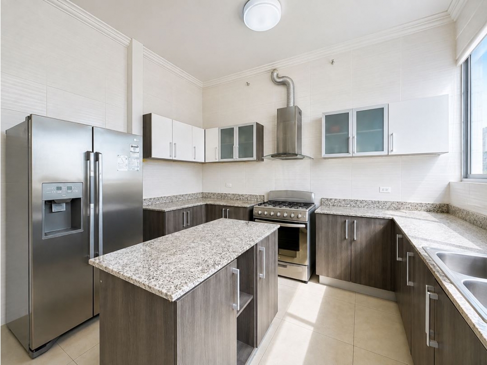 SE VENDE APARTAMENTO EN COSTA DEL ESTE — foto 2