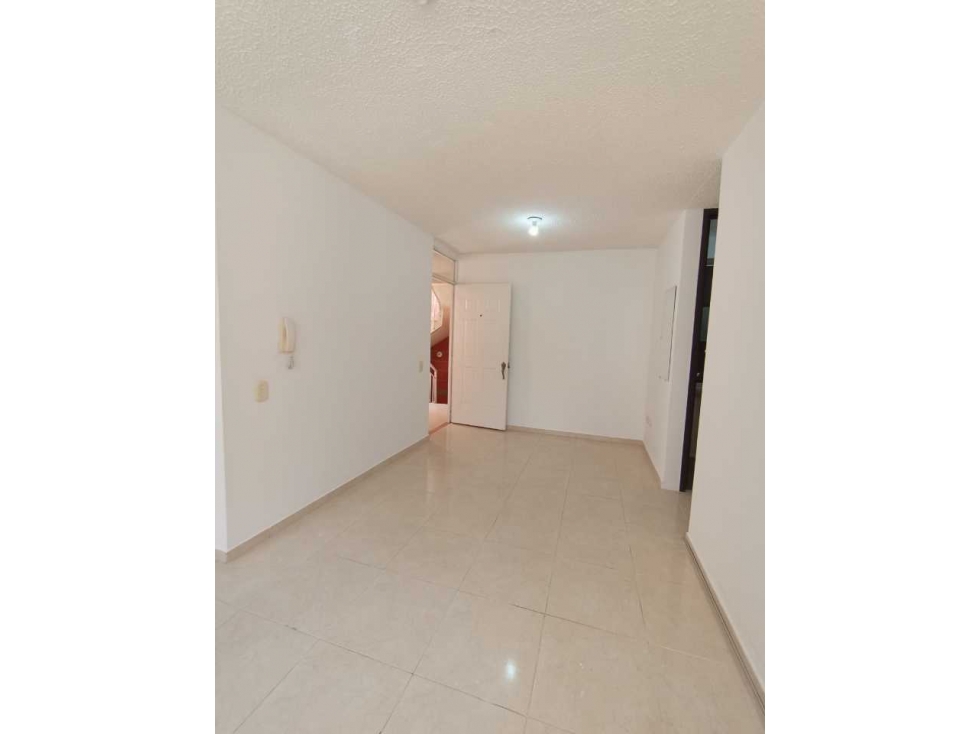 Se vende apartamento en CR Madrigal Campestre — foto 2