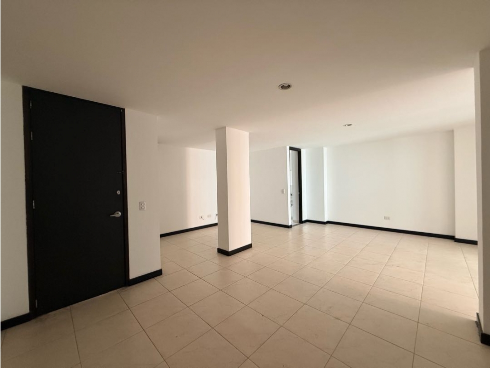 SE VENDE APARTAMENTO EN EDIFICIO EN SABANETA CERCA AL PARQUE — foto 2