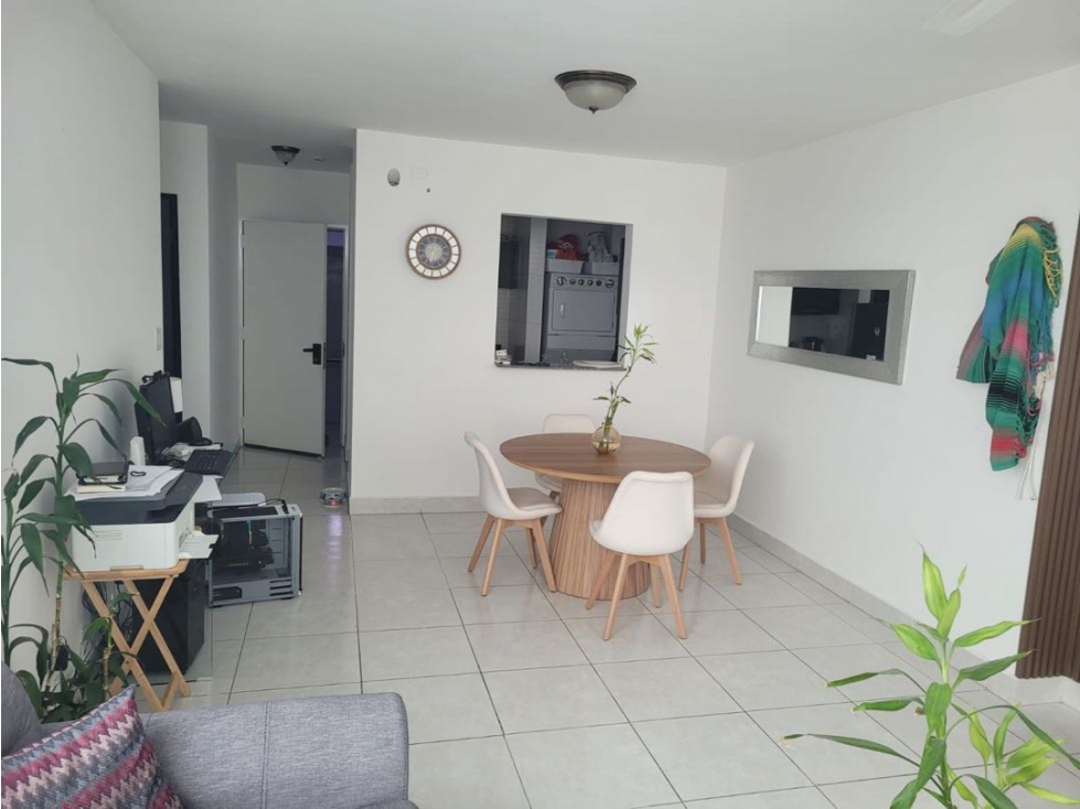 Se vende apartamento en Edison Park