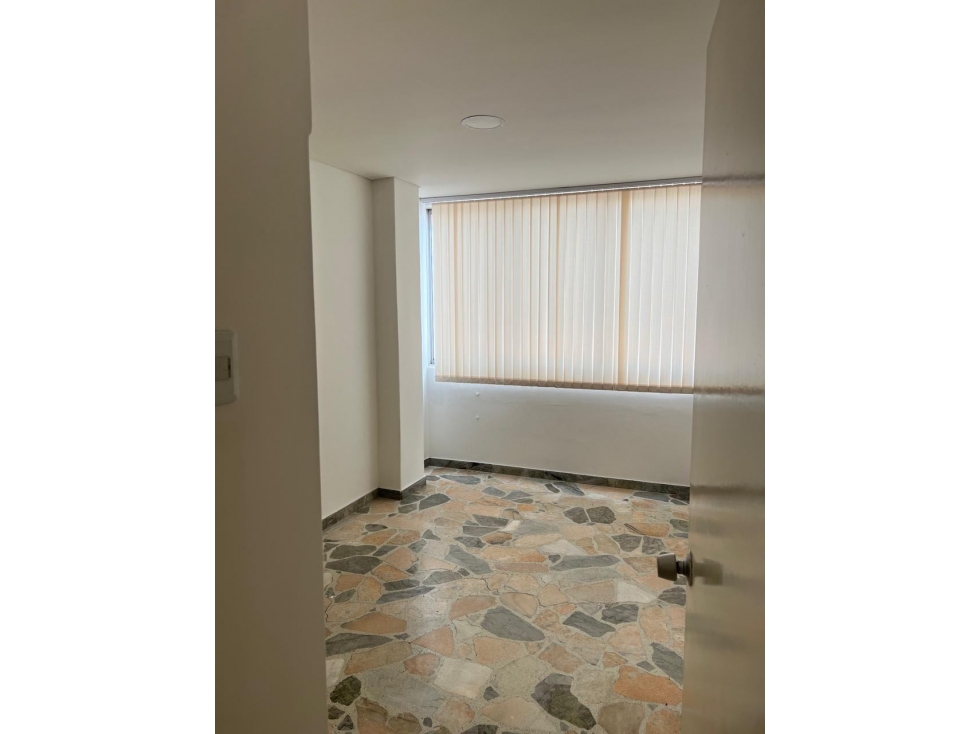 SE VENDE APARTAMENTO EN EL CENTRO DE ARMENIA CON PARQUEADERO DE CARRO — foto 6