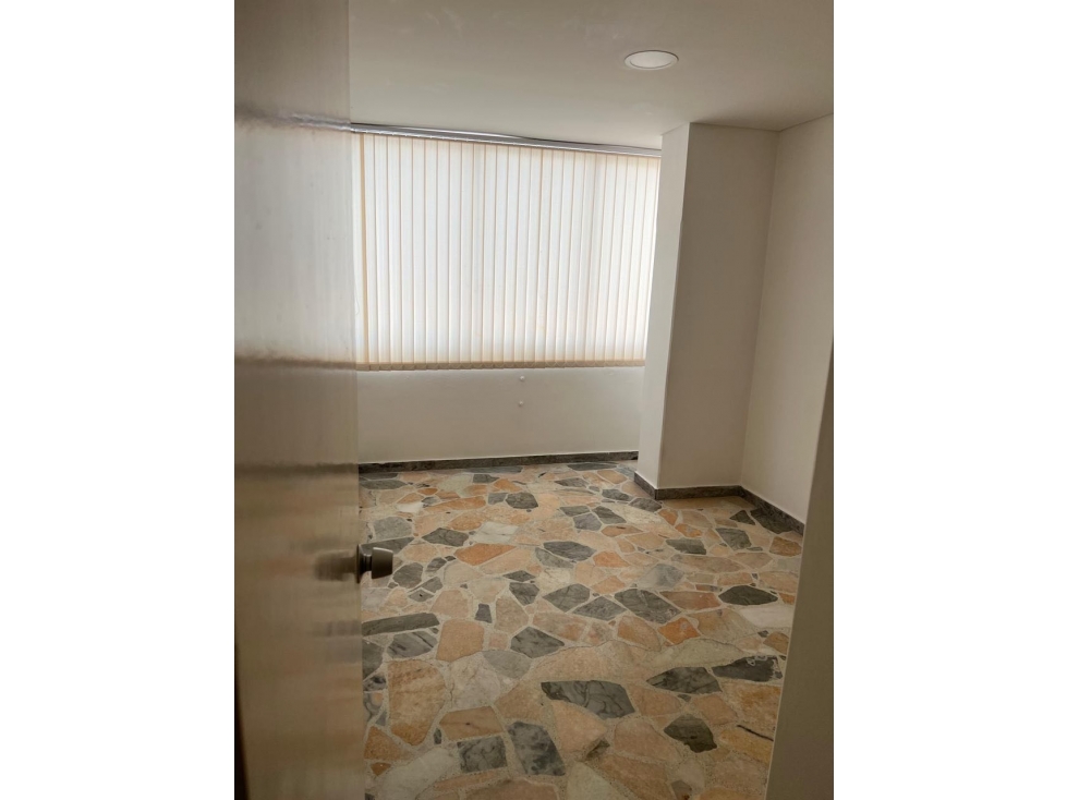 SE VENDE APARTAMENTO EN EL CENTRO DE ARMENIA CON PARQUEADERO DE CARRO — foto 5