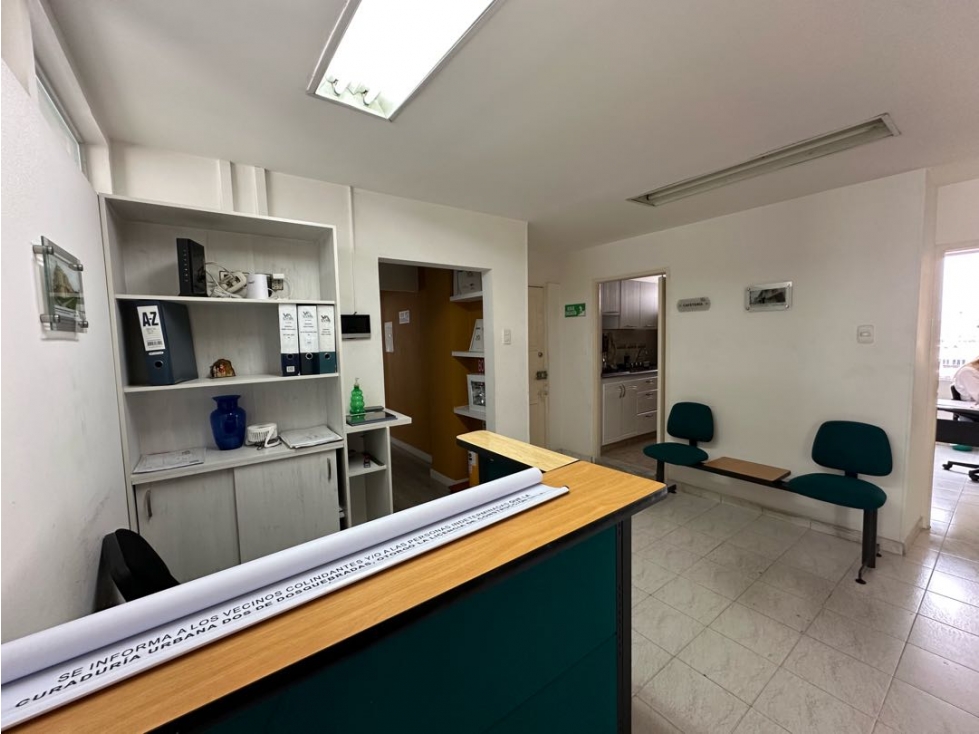 SE VENDE APARTAMENTO EN EL CENTRO DE ARMENIA CON PARQUEADERO DE CARRO