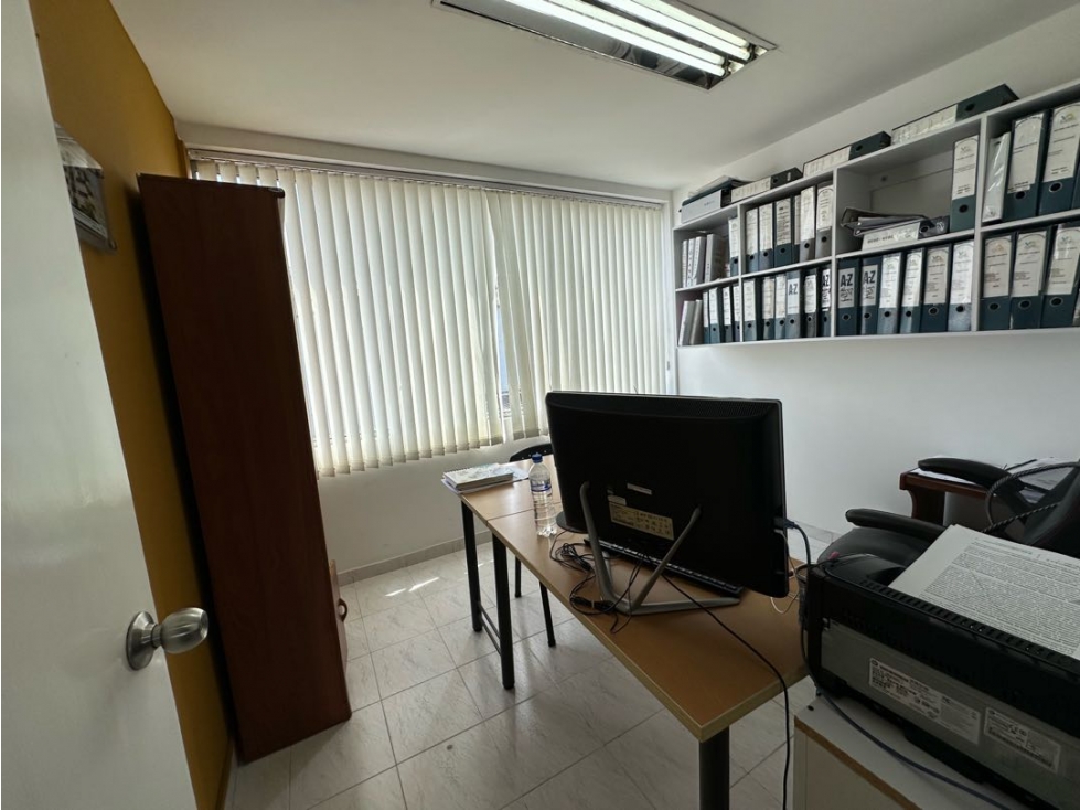SE VENDE APARTAMENTO EN EL CENTRO DE ARMENIA CON PARQUEADERO DE CARRO — foto 3