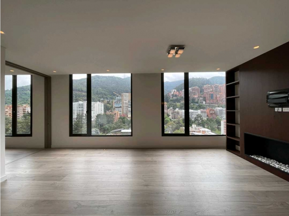 SE VENDE APARTAMENTO EN EL CHICO 185m2