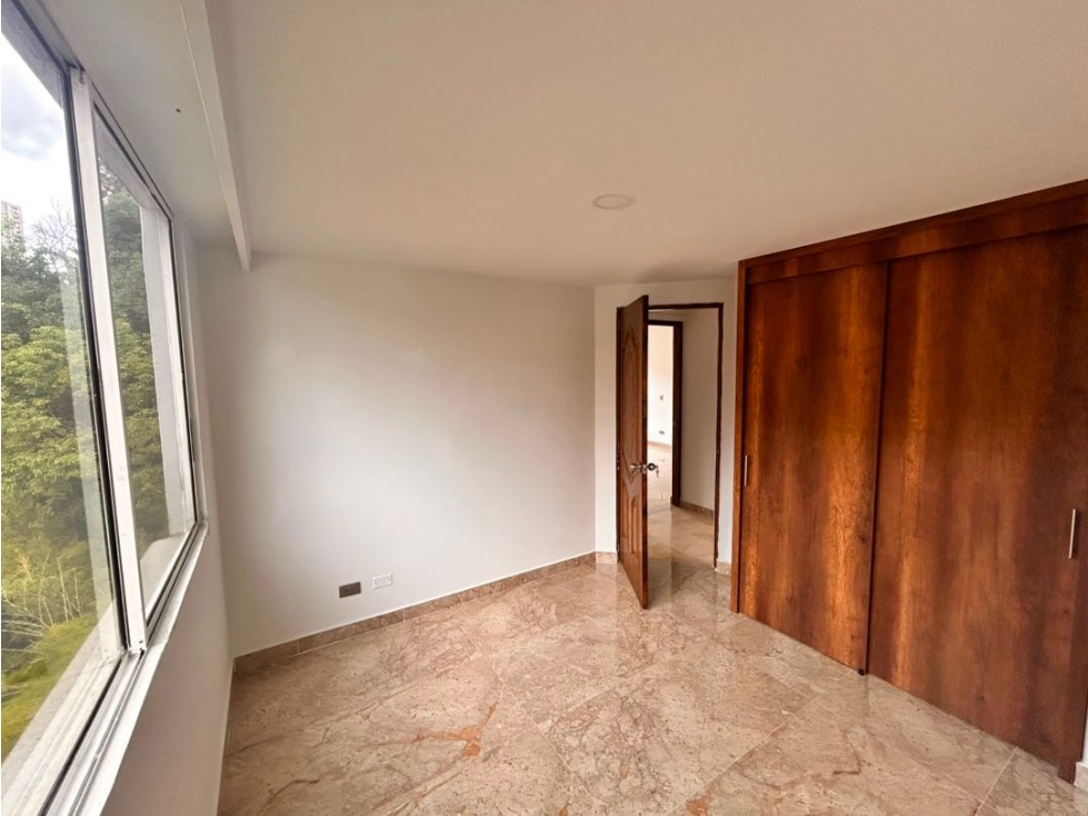 SE VENDE APARTAMENTO EN EL POBLADO SECTOR DRIVE IN — foto 3