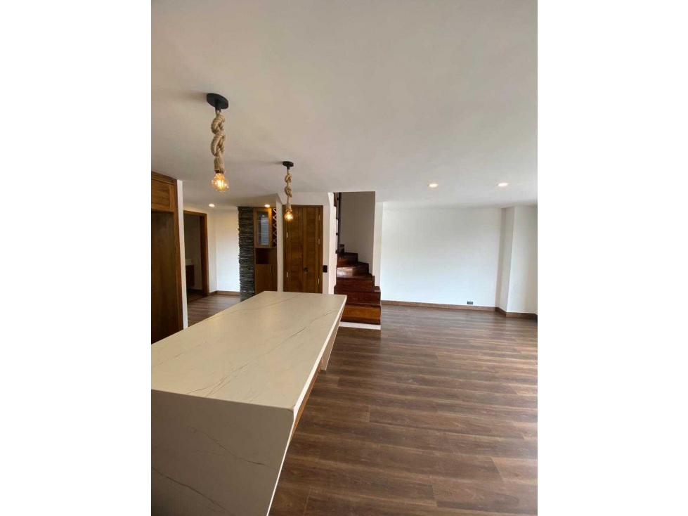 SE VENDE APARTAMENTO EN EL PRIMER PARQUE DE LAURELES MEDELLÍN — foto 3