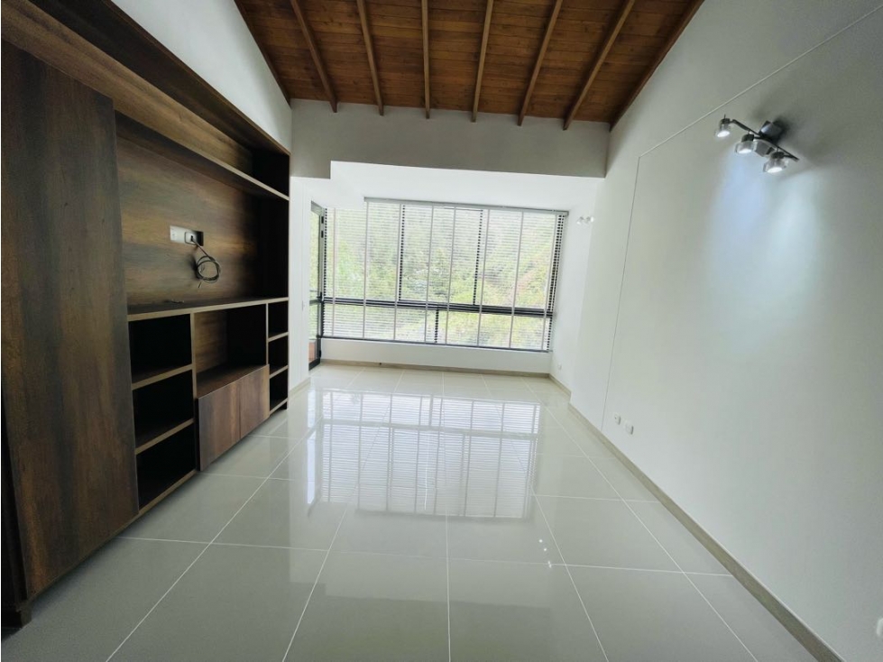 Se vende o se alquila apto en el retiro Antioquía. Unidad cerrada — foto 5