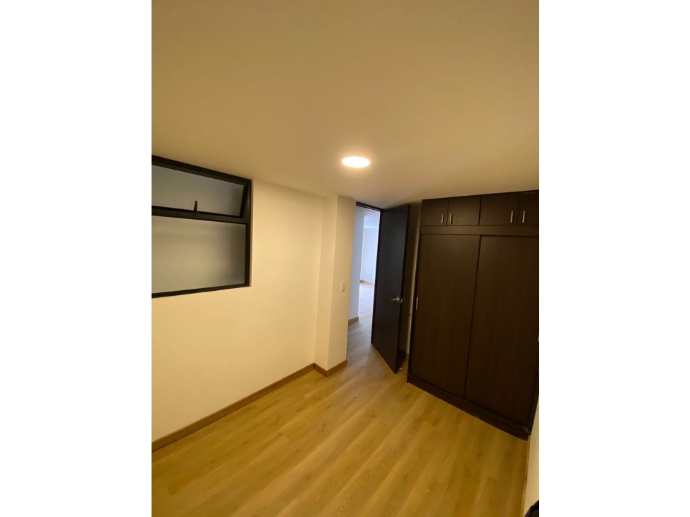 SE VENDE APARTAMENTO EN EL RETIRO ZONA CENTRO — foto 3