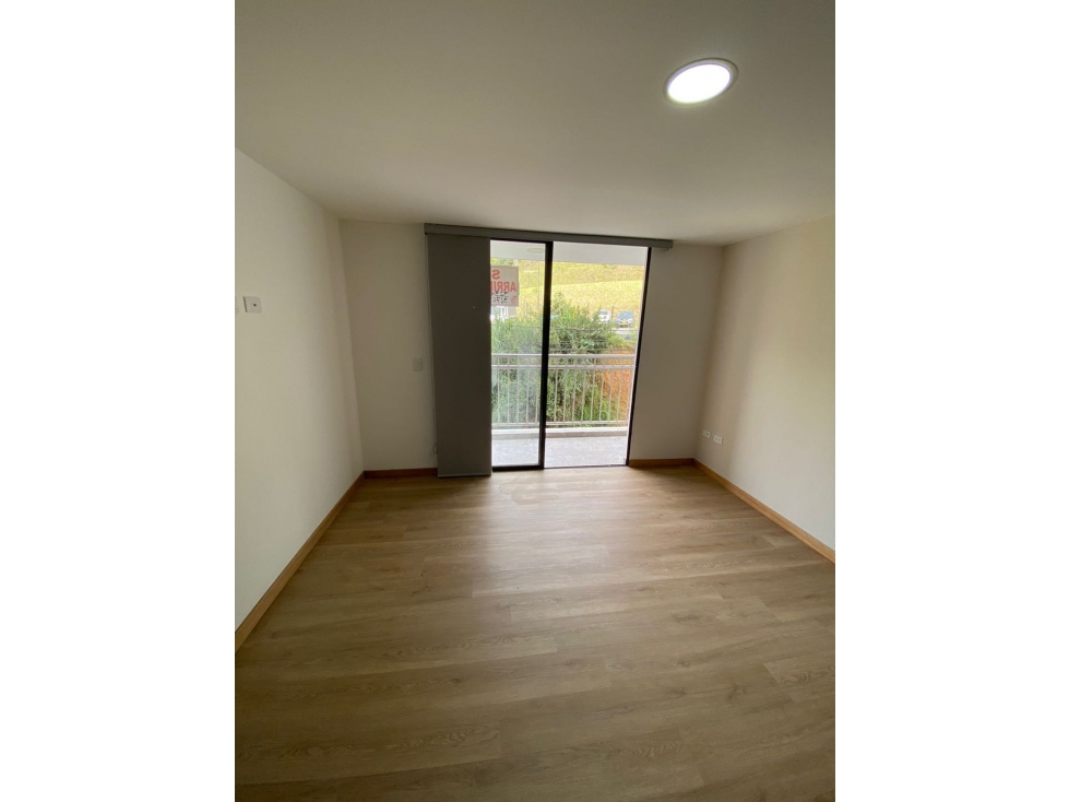 SE VENDE APARTAMENTO EN EL RETIRO ZONA CENTRO — foto 6