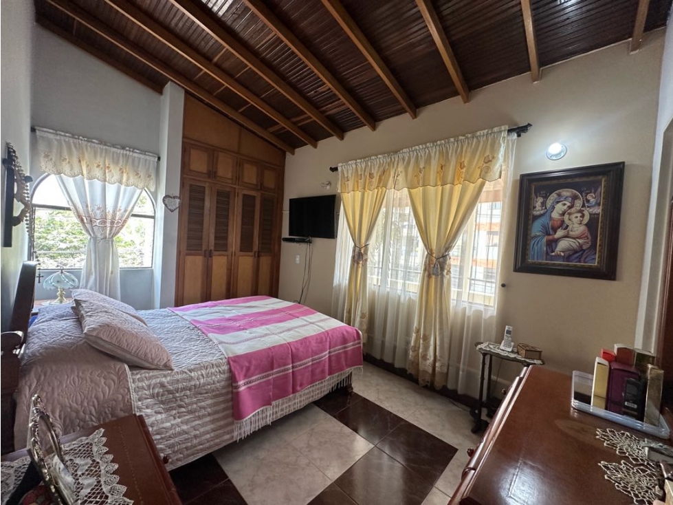SE VENDE APARTAMENTO EN EL SECTOR DEL OVELISCO. MEDELLIN — foto 5