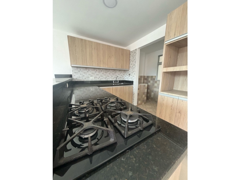 Se vende apartamento en el velódromo. Cerca al estadio — foto 4